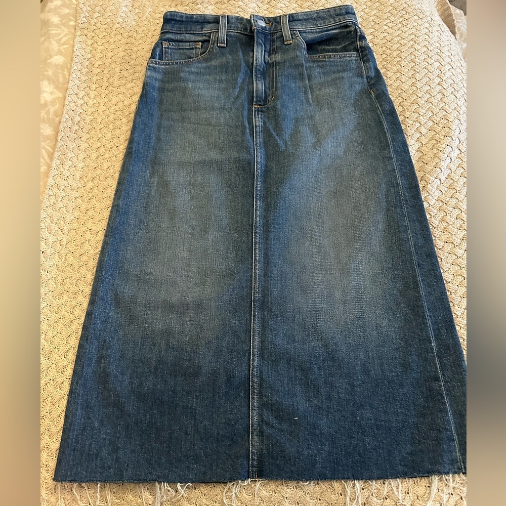 Joes midi denim skirt. Size 26
